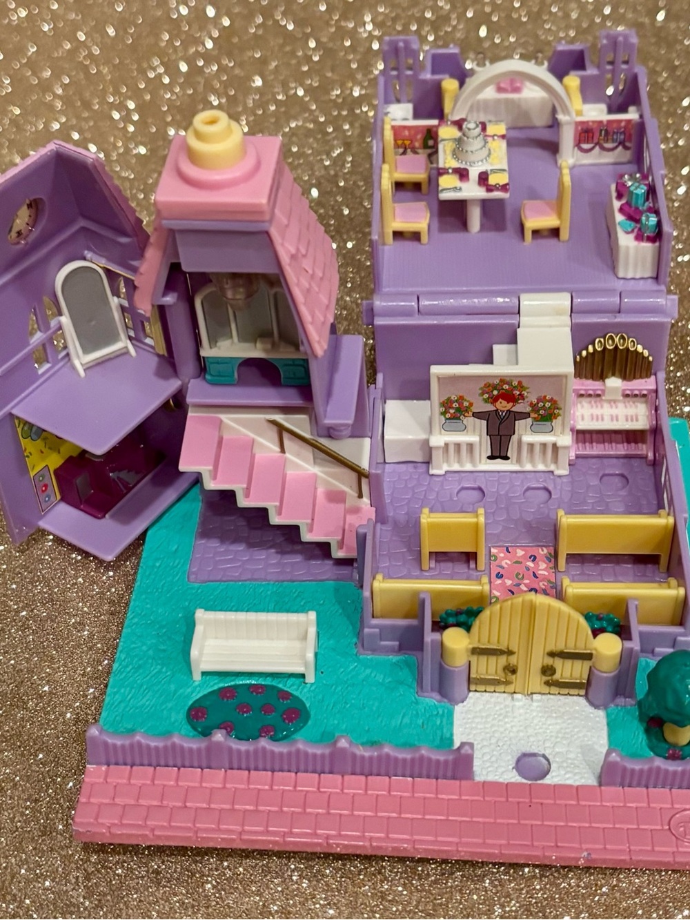 Vintage 1993 Polly Pocket Light-up Wedding Chapel by Blue Bird Toys Inc - Picture 2 of 7